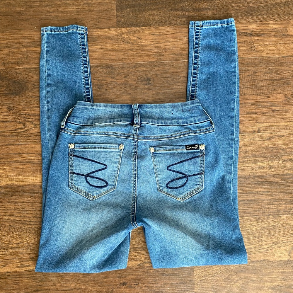Seven 7 tummyless distressed skinny jeans size 4